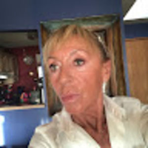 Meet your Posher, Yolanda